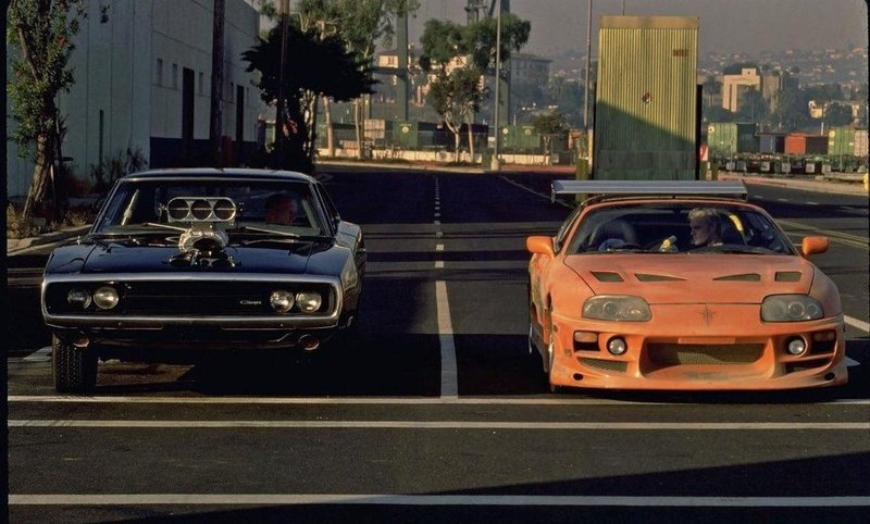 VELOZES E FURIOSOS (2001)