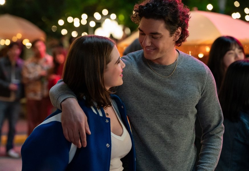 O sucesso de Off Campus mostra que o romance universitário entrou em uma nova fase
